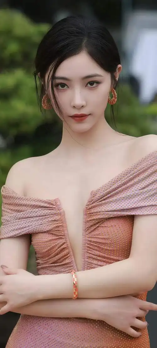 里番末世探险番剧海报